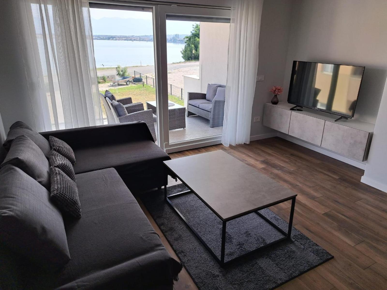 B & R Summer Breeze 2 Apartament Nin